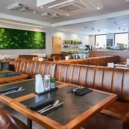 Amadeus Hotel 4*
