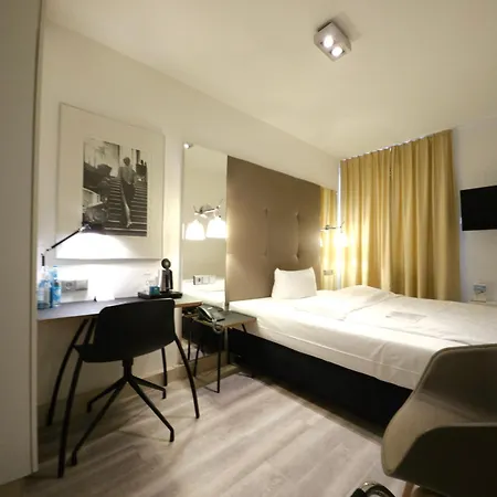 Amadeus Hotel 4*
