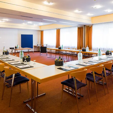 Amadeus Hotel 4*