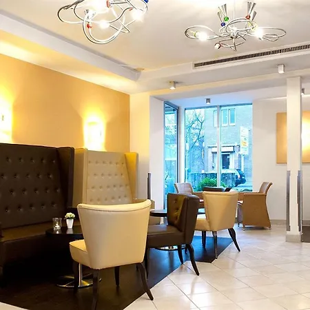 Amadeus Hotel 4*